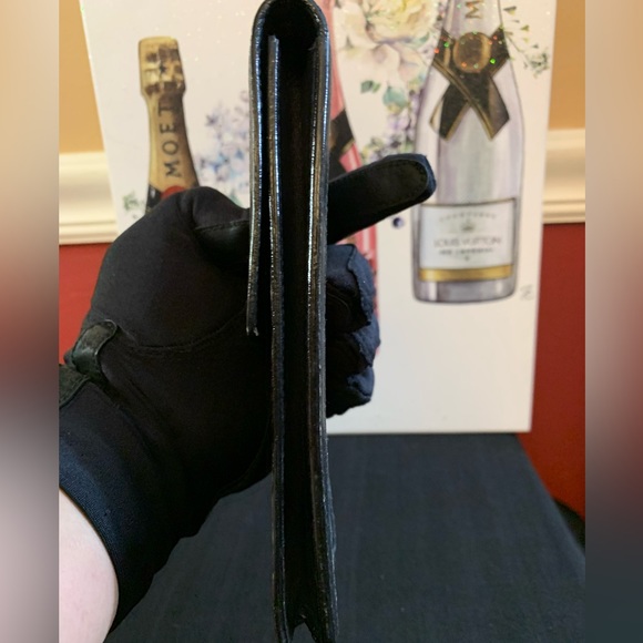 * SOLD* Gucci Case - Picture 8 of 8